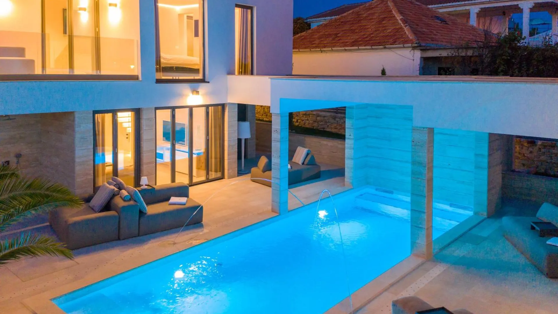 Four Seasons Vrsi Twin Villa Beachfront - Heated Pool & Jacuzzi