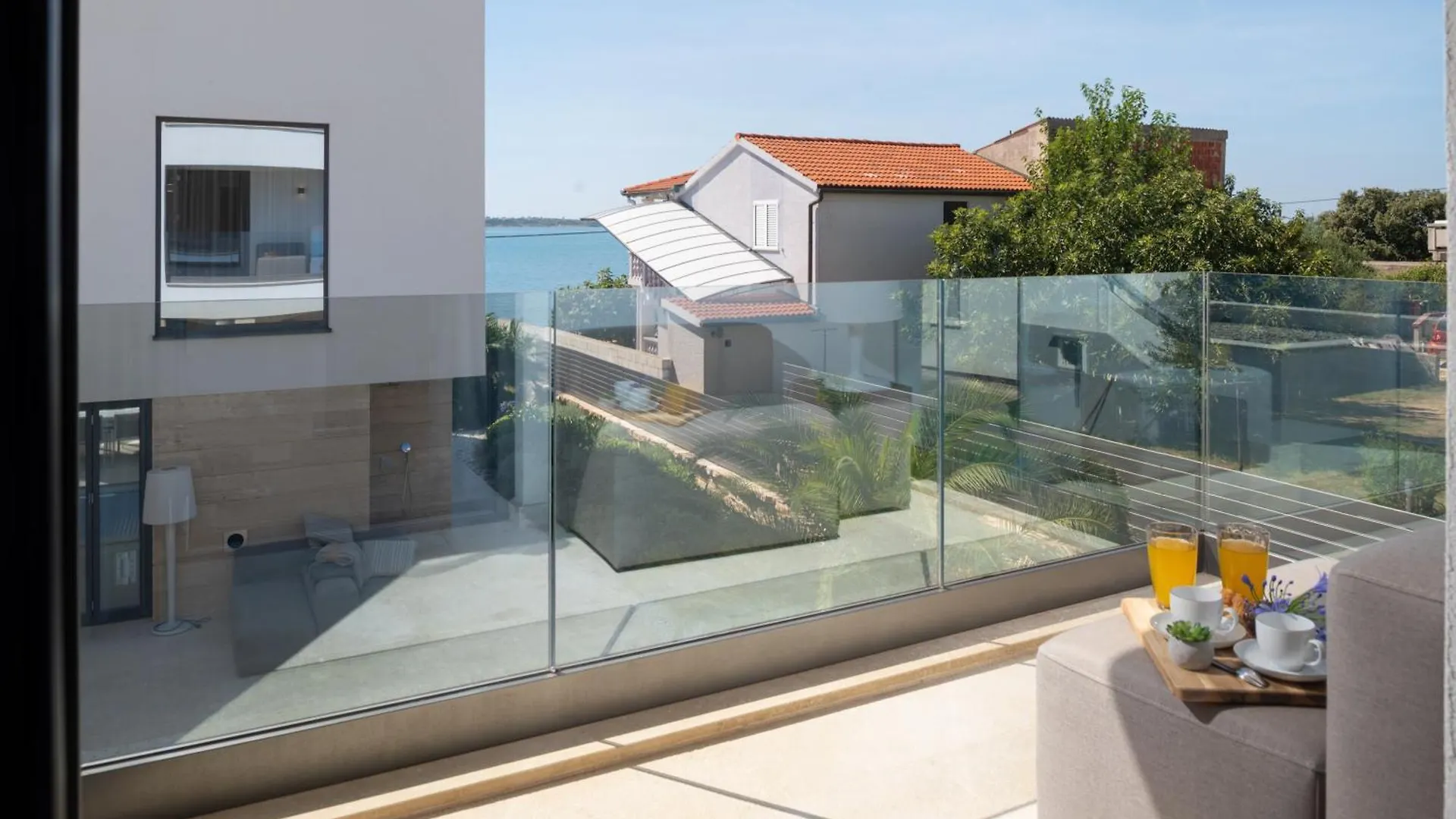 Four Seasons Vrsi Twin Villa Beachfront - Heated Pool & Jacuzzi Croatia