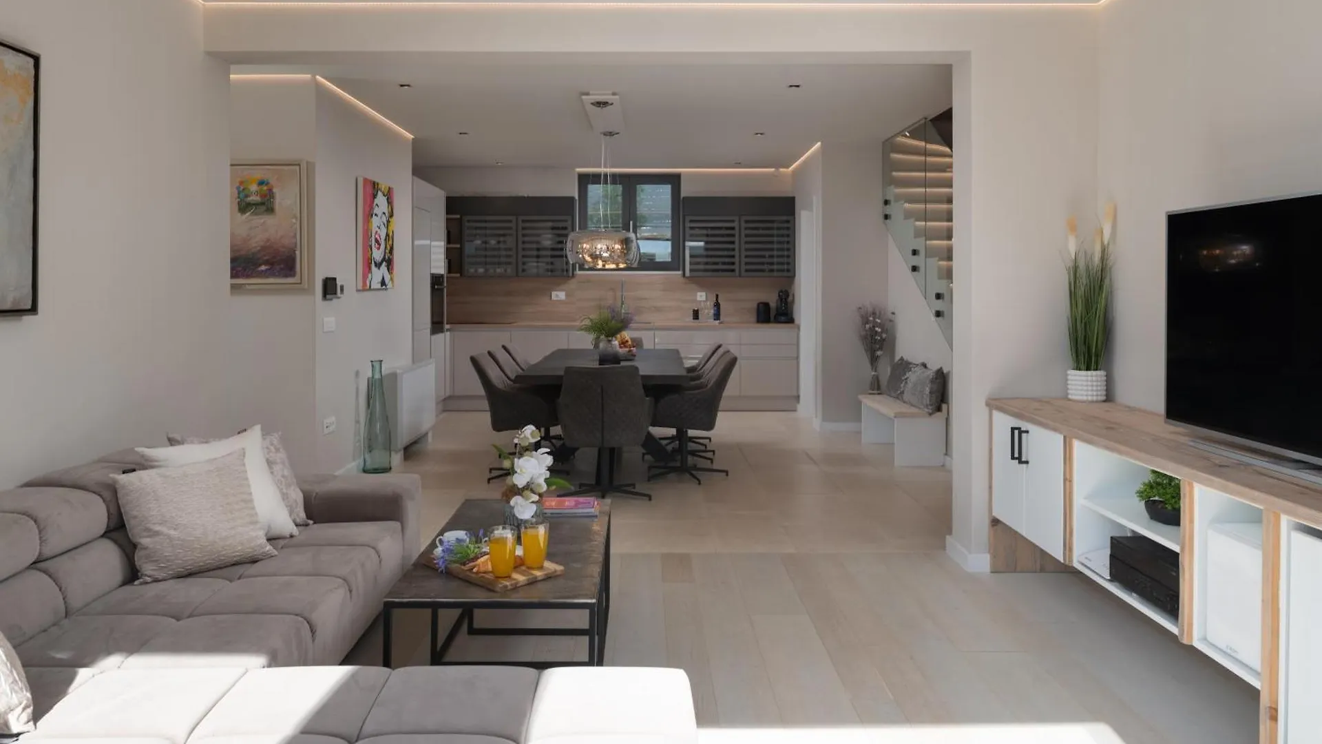 Four Seasons Vrsi Twin Villa Beachfront - Heated Pool & Jacuzzi Croatia