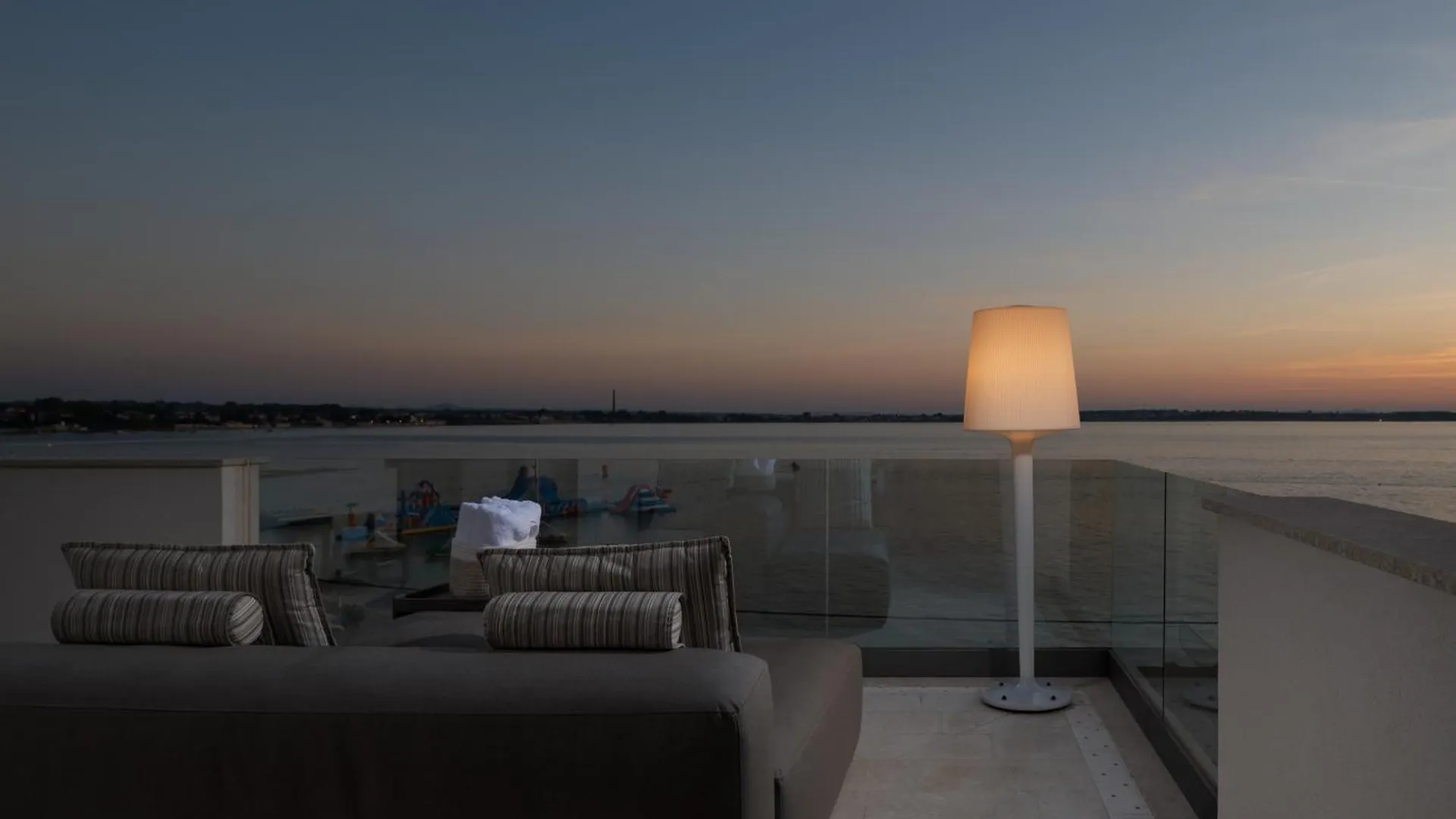 Four Seasons Vrsi Twin Villa Beachfront - Heated Pool & Jacuzzi
