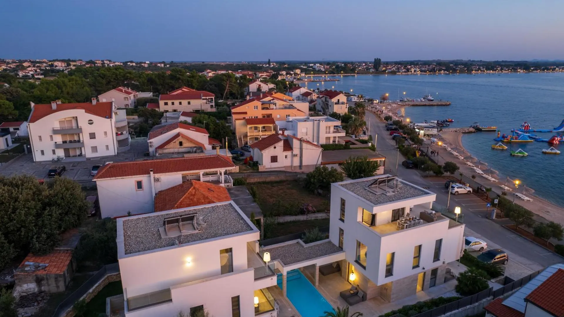Four Seasons Vrsi Twin Villa Beachfront - Heated Pool & Jacuzzi Croatia