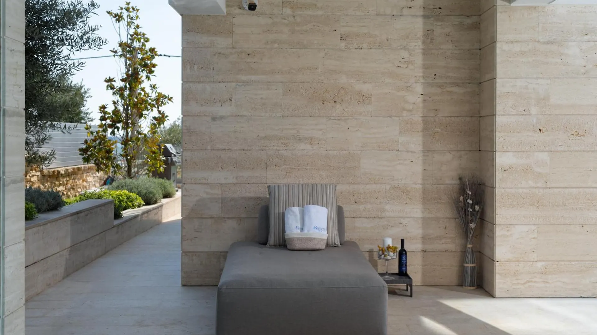 Four Seasons Vrsi Twin Villa Beachfront - Heated Pool & Jacuzzi
